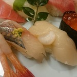 かねき本店 - いくら・甘エビほか