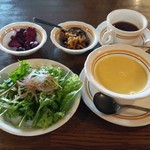 あさくま - コーンスープ＆サラダ＆柴漬け＆もろみ味噌＆珈琲