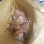 からあげ縁 - 鶏皮
食べる直前にレンジで温めます