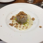 リストランテ ラ チャウ - 玉ネギローストにサルシッチャ詰めてゴルゴンゾーラやらナッツやら。私にとってはジューシー肉まん。