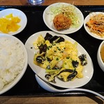 嘉祥 - エビとキクラゲの玉子炒め定食（750円）