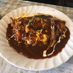 喫茶萩 - ふわふわ玉子のデミグラスソースオムライス