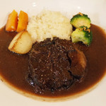 サンク・オ・ピエ - エゾ鹿肉の赤ワイン煮込み パルミジャーノのリゾット添え