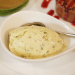 サンク・オ・ピエ - シシリア島産ピスタチオのロースト入りアイスクリーム