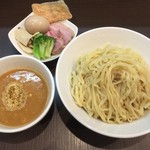 麺屋りゅう - チーズつけめん 特盛 + 味玉（別料金）