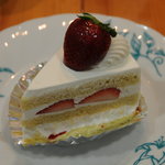 パティスリーカミーユ - いちごのショートケーキ