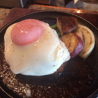 ステーキハウス ミディアムレア - フォアグラとハンバーグ