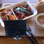 インダストリー - 2011年1月11日、12:00撮影　ランチボックス1000円