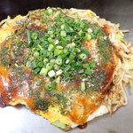 Okonomiyaki Chikachan - 「お好み焼　うどん・肉・玉子・あさり」（800円）