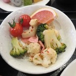 ダイワロイネットホテル - 名物の漬物サラダ？も継続中