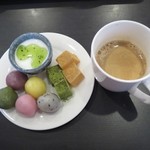 デザートにパンの選択肢も有りです。