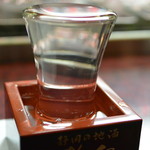 炭焼うなぎ ひつまぶし藤城 - 冷酒　枡こぼれ酒（一ノ蔵 特別純米辛口）