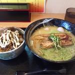 らーめん仙代 - 鶏白湯 塩 780円 サービスのうずらの卵 チャー丼 260円