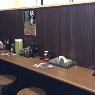 純豚骨ラーメン鶯_2