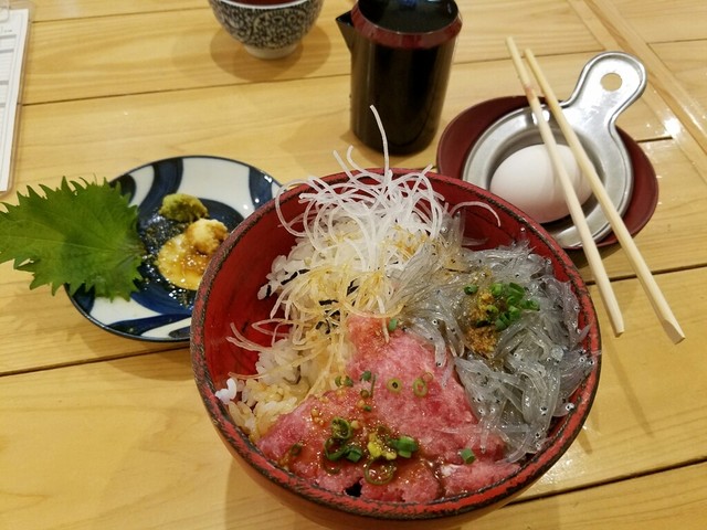 しらす漁船 駿河湾 由比漁港しらす桜海老丼専門店 下土狩 海鮮丼 食べログ しらす漁船 駿河湾 由比漁港しらす桜海老丼専門店 下土狩 海鮮丼 食べログ