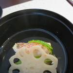 日本料理 TOBIUME - 蓮根の粘り 山口産甘鯛 柚子