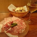 ワインと愛情料理 しょこら - 