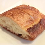 ラ・リューン - メニューＡ 2625円 のパン