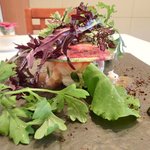 ラ・リューン - メニューＡ 2625円 のズワイ蟹と里芋のサラダ グレープフルーツのジュレ マジュラム風味