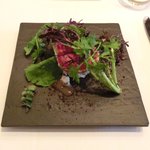 ラ・リューン - メニューＡ 2625円 のズワイ蟹と里芋のサラダ グレープフルーツのジュレ マジュラム風味