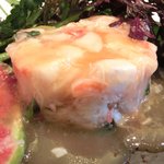 ラ・リューン - メニューＡ 2625円 のズワイ蟹と里芋のサラダ グレープフルーツのジュレ マジュラム風味