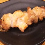 炭火串焼 初代バッジョ - かわ(塩)