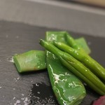 あもん ヨコ - 炉釜焼き塊肉ステーキ（神戸牛ランプ）ズームアップ