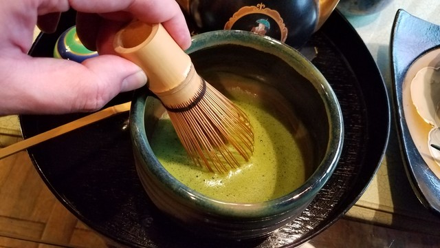 函館の和洋折衷建築物で 自分で抹茶を点てて楽しめるセット 茶筅でシャカシャカしてめっちゃ楽しい でも難しい 笑 By なまらうまい 茶房旧茶屋亭 十字街 喫茶店 食べログ