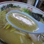 中華そば 乙丸 - 広島には珍しい白っぽいスープ！