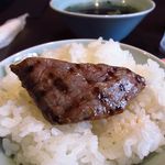 トラヤ - 宮崎牛焼肉ランチ　￥1800　の上カルビ
脂はキレ良くサッと溶け後味を引かないのに肉の余韻は強く残る、美味いなぁ