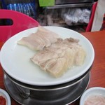 쌍둥이돼지국밥  - 食べかけですみません　とても柔らかいゆで豚