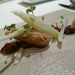 ジョンティ アッシュ - 富山県産ホタルイカ　ふきのとうのフリット　ひめうるい