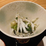 嵯峨沢館 - 花山葵と氷魚お浸し