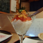 あけぼの寿司 - グラスに酢飯とウニ・イクラ