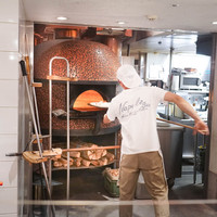 ナプレ 横浜高島屋店 - 窯入れ