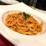 ユーロダイア - ズワイガニと蟹味噌の濃厚トマトクリーム リングイーネ