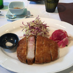 キッチン イトウ スタイル - 秀麗豚ロースの厚切り豚カツ ラージ200g（2300円）