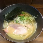 貝ガラ屋 - 牡蠣出汁らーめん