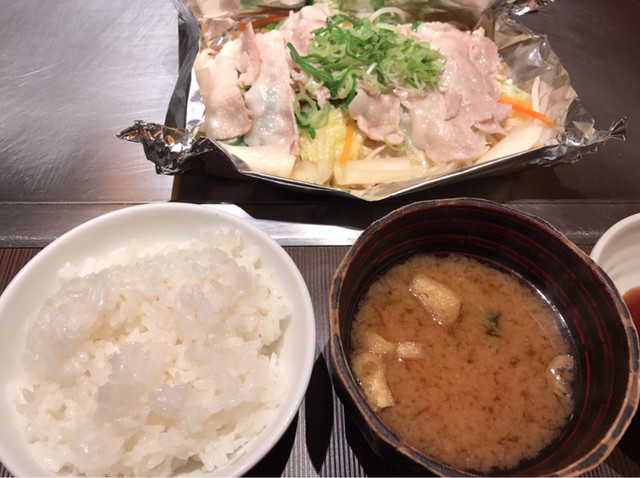 鉄板二百℃ 西新宿店>