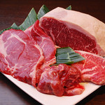 Hiroshima Sakedokoro Jouya - 熟成肉盛り《サーロイン・クラシタ・ハラミ》
