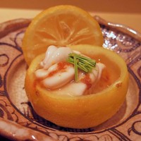 銀座 しのはら - 柚子器の蒸し寿司