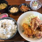 からあげ専門店 とりの - むねもも定食780円（税込）