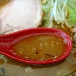 麺処 蓮海 - まぐろ豚骨味噌ラーメン【スープ】