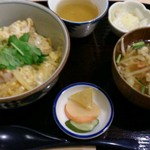 土佐茶カフェ - 四万十鶏の親子丼５５０円