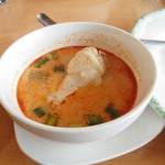 バーンルンナンチャオ - セットのスープ（トムカーガイ）