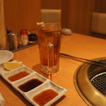 焼肉問屋 牛蔵 - ウーロン茶　ジョッキ　１００円