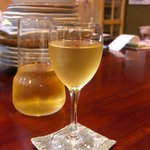 清加和 - デキャンタで白ワインを！ウイスキー好きも多いよ。