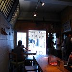 讃岐うどん 田 本店 - 店内は奥深い