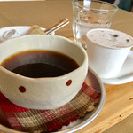 ガーデンカフェ 森の小舎 - 入舎料800円(コーヒーとお菓子付き)