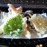 十割そば ひまわりの種 - 天セイロの天ぷら。